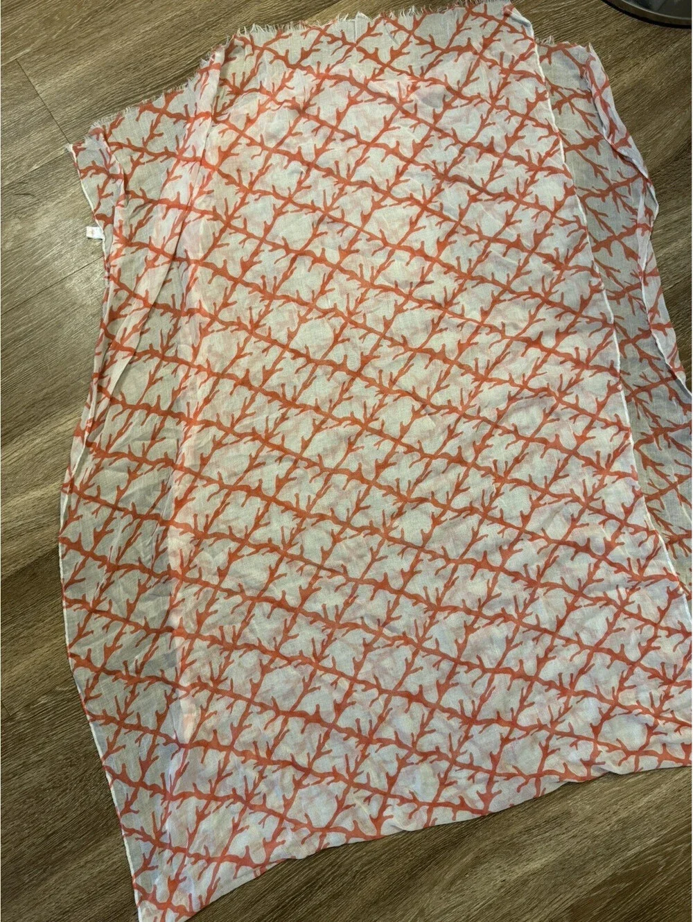 TOP by Top It Off Coral Print Lightweight Scarf Wrap White Orange Fringe Women’s